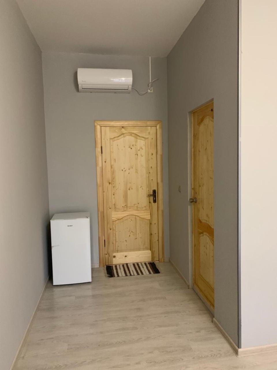 Гостевой Двор Дамира Hotel Pizunda Exterior foto